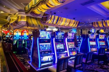 Treasures Aztec game interface showing reels and payout table